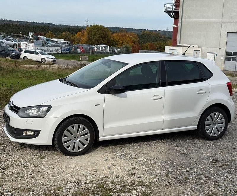 Weiß Gebraucht 2012 VW Polo Match Limousine | 4.300 € (Guter Preis) - Bild 1/4