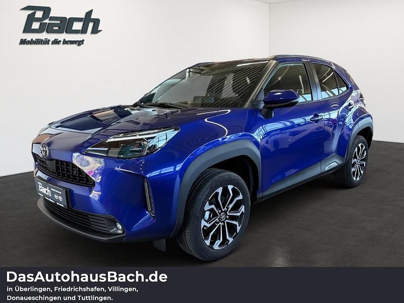 Juniper blau Neu 2025 Toyota Yaris Cross SUV | 31.540 € (Etwas zu teuer) - Bild 1/4