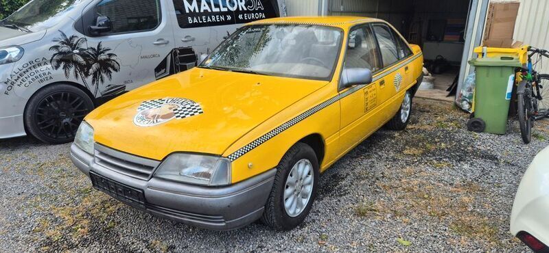Gelb Gebraucht 1987 Opel Omega Limousine | 1.500 € - Bild 1/4