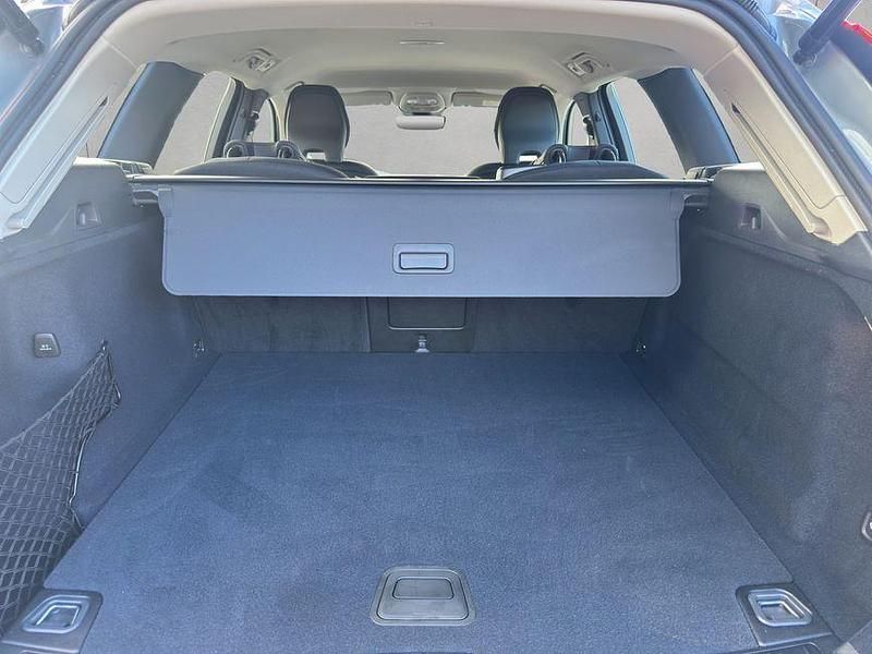 Gebraucht Volvo XC60 Core 250 PS (183 kW) 2024 Grau SUV