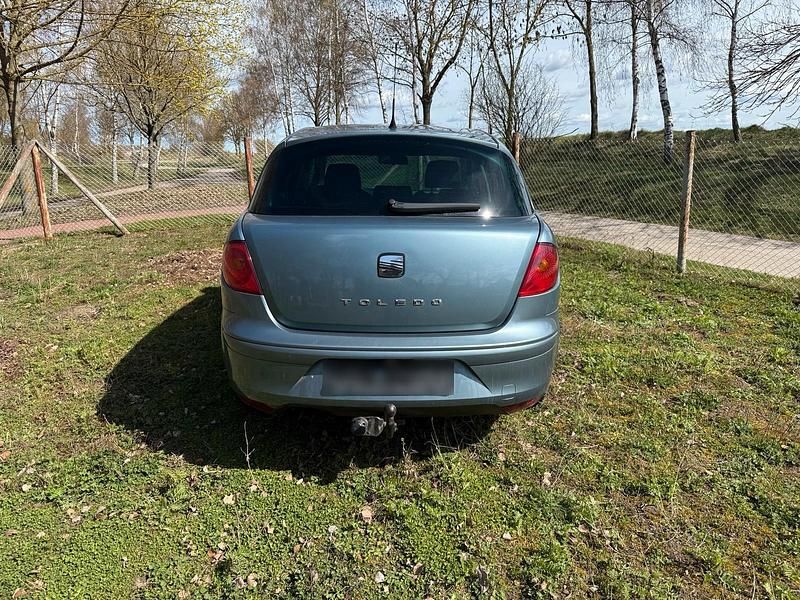 Gebraucht Seat Toledo 102 PS (75 kW) 2005 Blau Kleinwagen