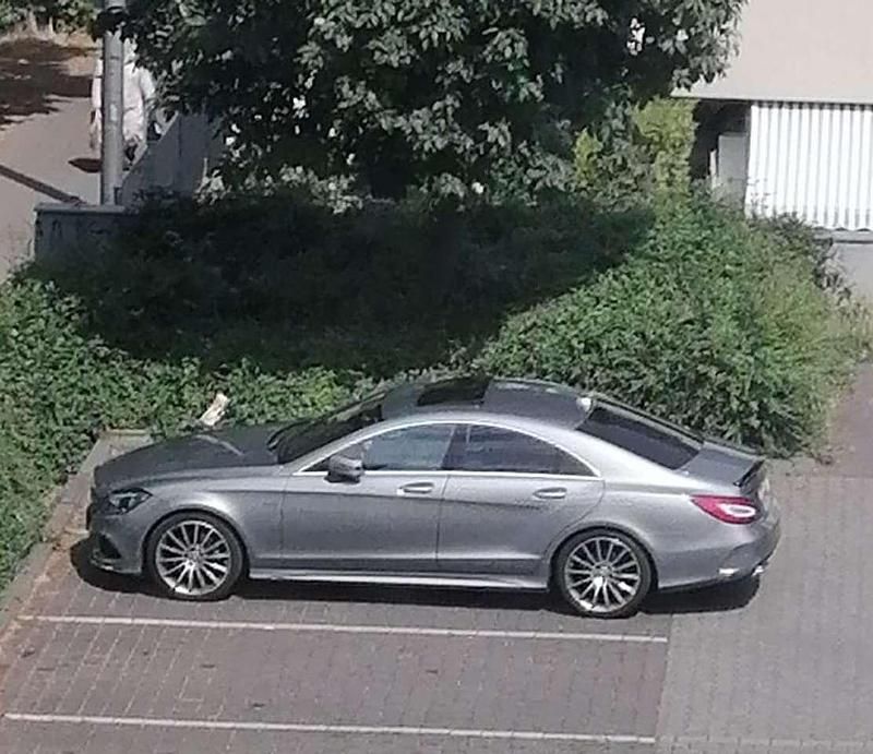 Silber Gebraucht 2015 Mercedes CLS350 AMG line Coupé | 25.900 € (Fairer Preis) - Bild 1/4