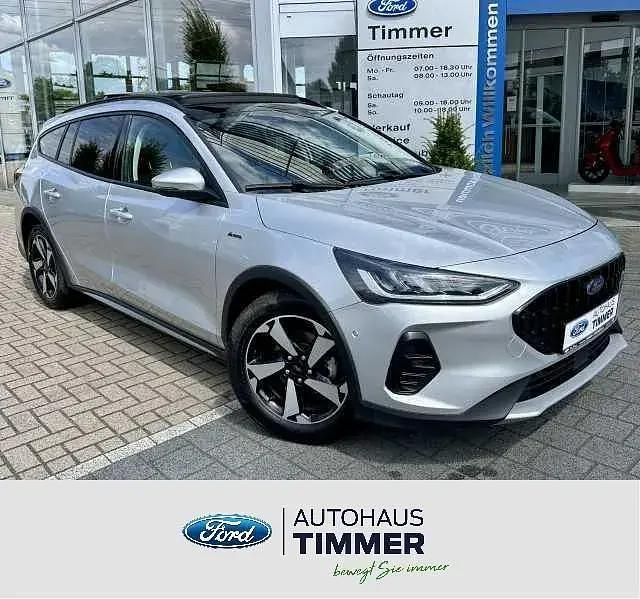 Silber (polar silber metallic) Gebraucht 2024 Ford Focus Active Kombi | 21.440 € (Superpreis) - Bild 1/4