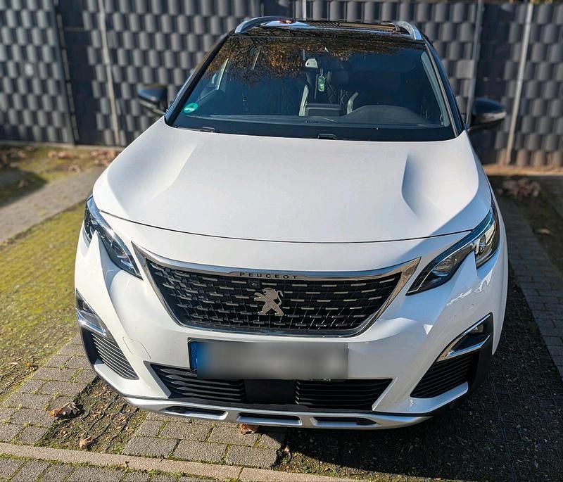 Weiß Gebraucht 2020 Peugeot 5008 Allure GT-Line SUV | 29.900 € (Etwas zu teuer) - Bild 1/4