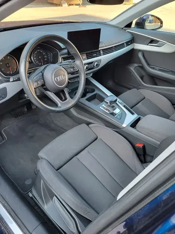 Gebraucht Audi A4 Advanced 204 PS (150 kW) 2021 Blau Kombi