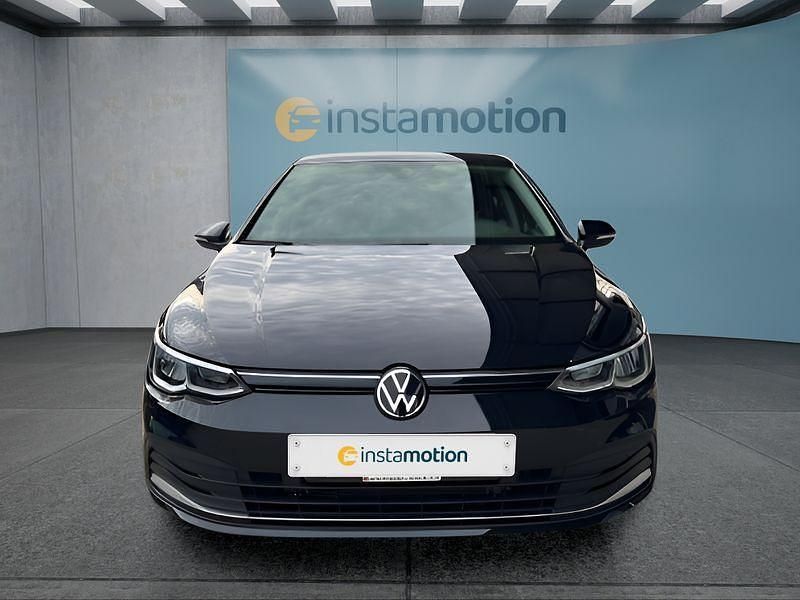 Gebraucht VW Golf VIII 150 PS (110 kW) 2021 Schwarz Kleinwagen