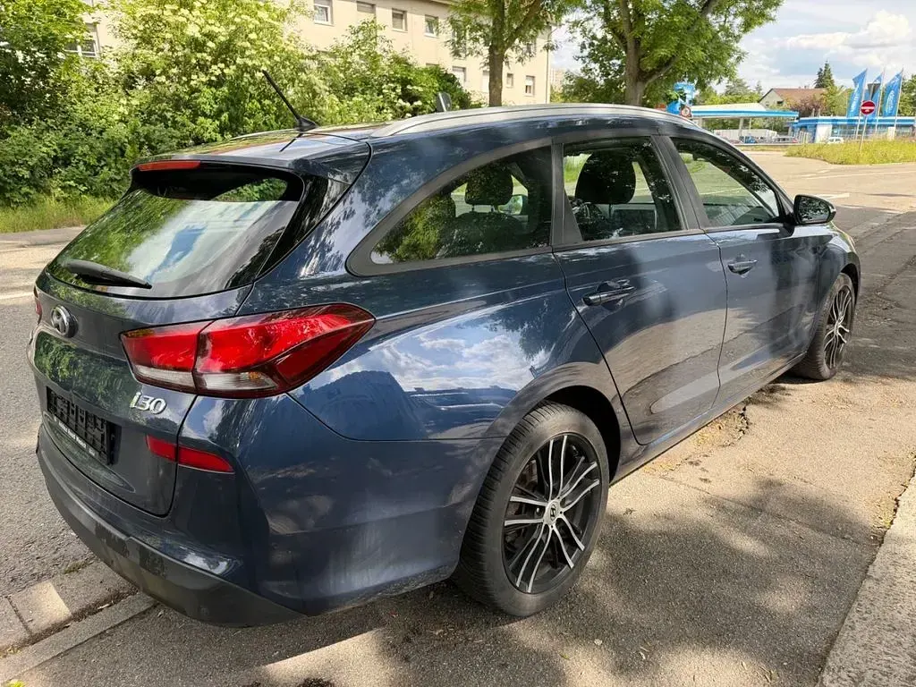 Używany Hyundai i30 Passion 99 KM (72 kW) 2017 Sedan/Limuzyna