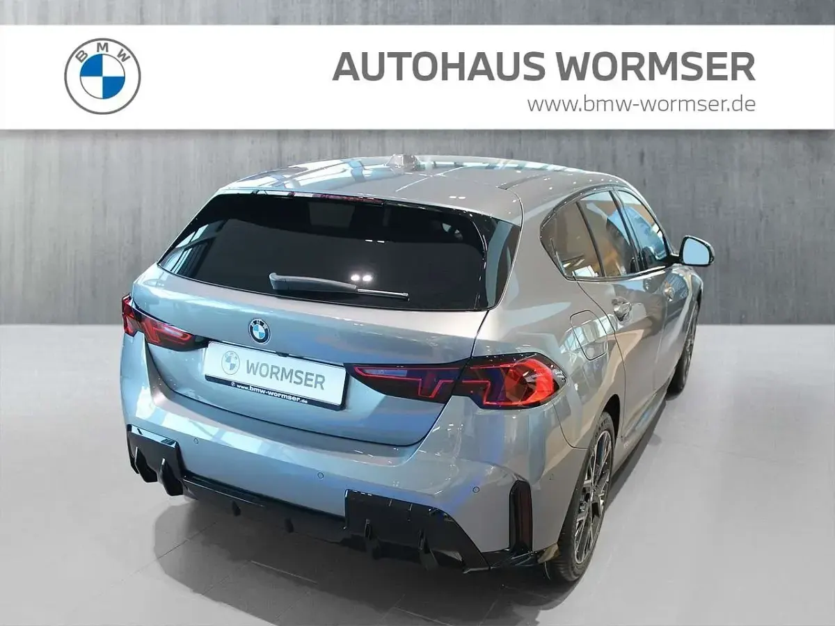 Neu BMW 118 Sport Line 150 PS (110 kW) 2025 Grau Kleinwagen