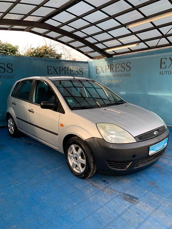 Gebraucht Ford Fiesta 69 PS (50 kW) 2004 Silber Kleinwagen