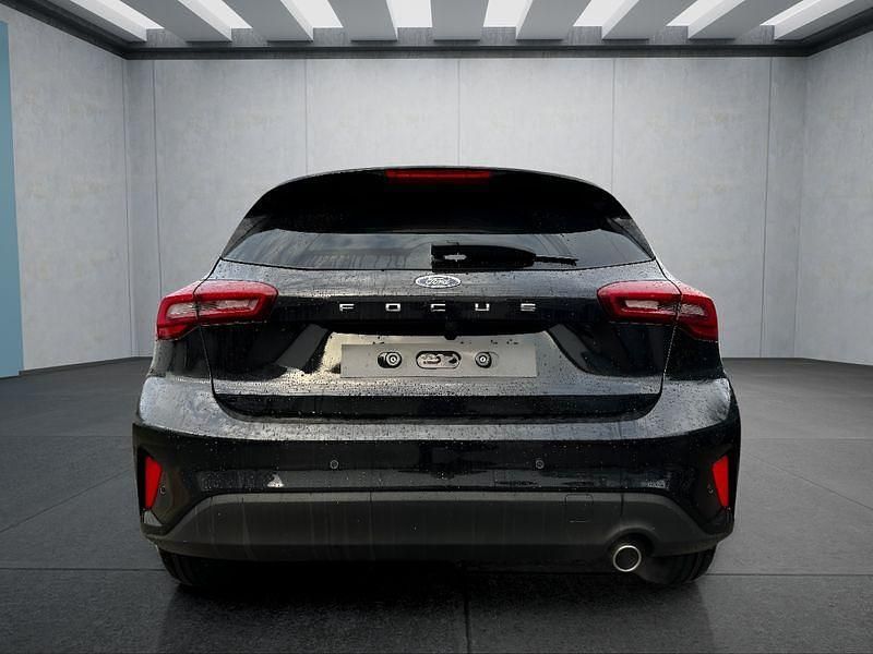 Neu Ford Focus Titanium 155 PS (114 kW) 2025 Schwarz Limousine
