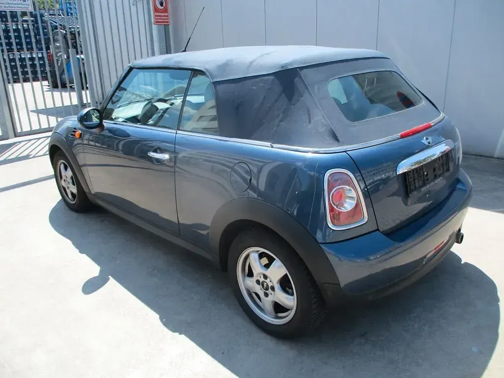 Gebraucht Mini Cooper Cabriolet 122 PS (89 kW) 2011 Blau Cabrio