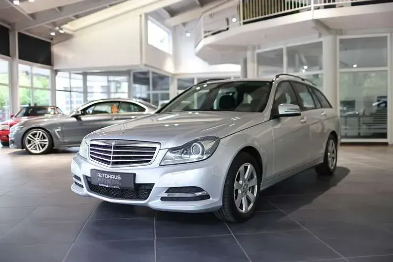 Second-hand Mercedes C200 136 CP (100 kW) 2014 Argintiu Break