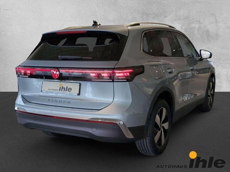 Neu VW Tiguan Elegance 150 PS (110 kW) 2025 Silber SUV