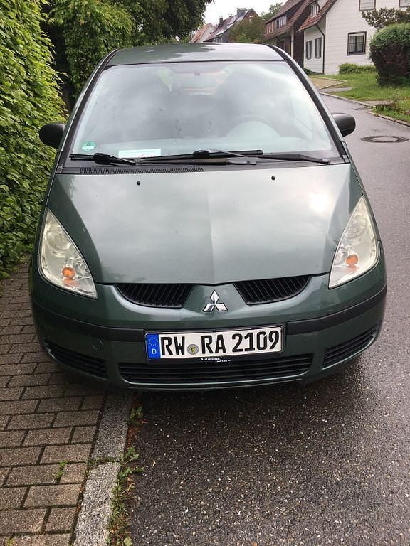 Grün Gebraucht 2006 Mitsubishi Colt Van / Kleinbus | 2.150 € (Fairer Preis) - Bild 1/4