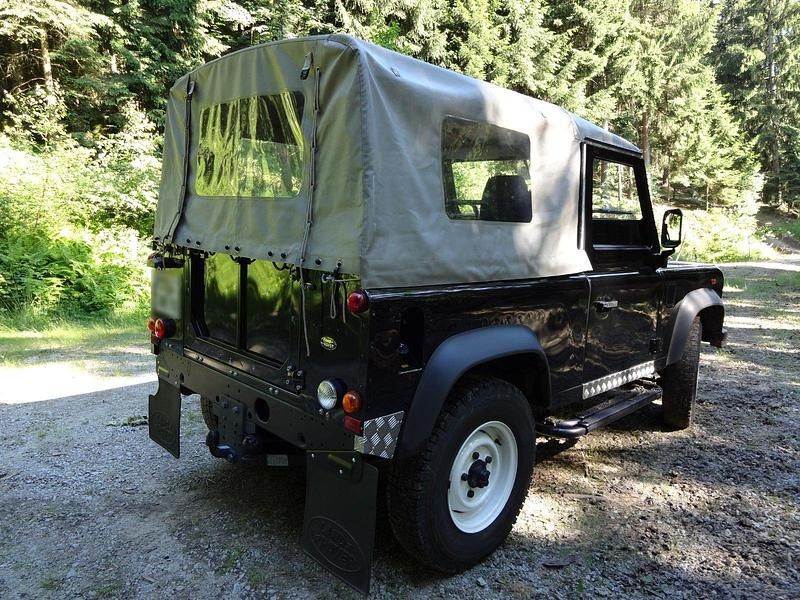 Gebraucht Land Rover Defender SE 122 PS (89 kW) 2004 Schwarz SUV