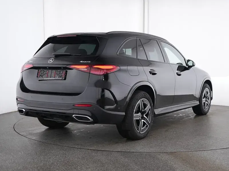 Gebraucht Mercedes GLC300 AMG 204 PS (150 kW) 2026 Schwarz SUV