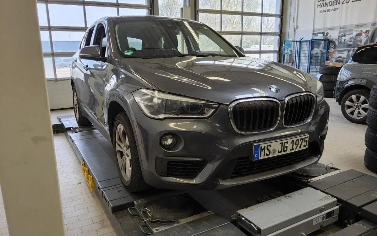Gebraucht BMW X1 Advantage 140 PS (102 kW) 2019 Schwarz SUV