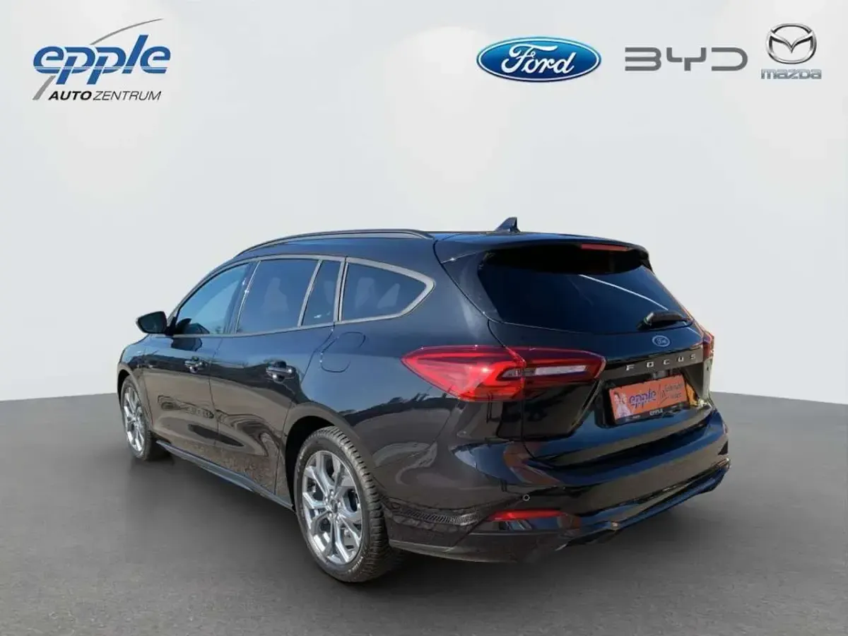 Gebraucht Ford Focus ST-Line 155 PS (114 kW) 2023 Agate black metallic Kombi