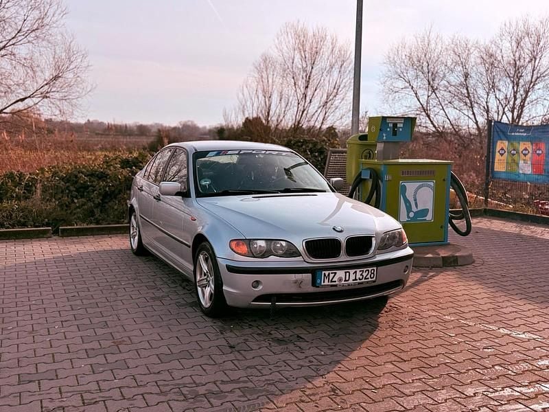 Gebraucht BMW 318 116 PS (85 kW) 2002 Grau Coupé
