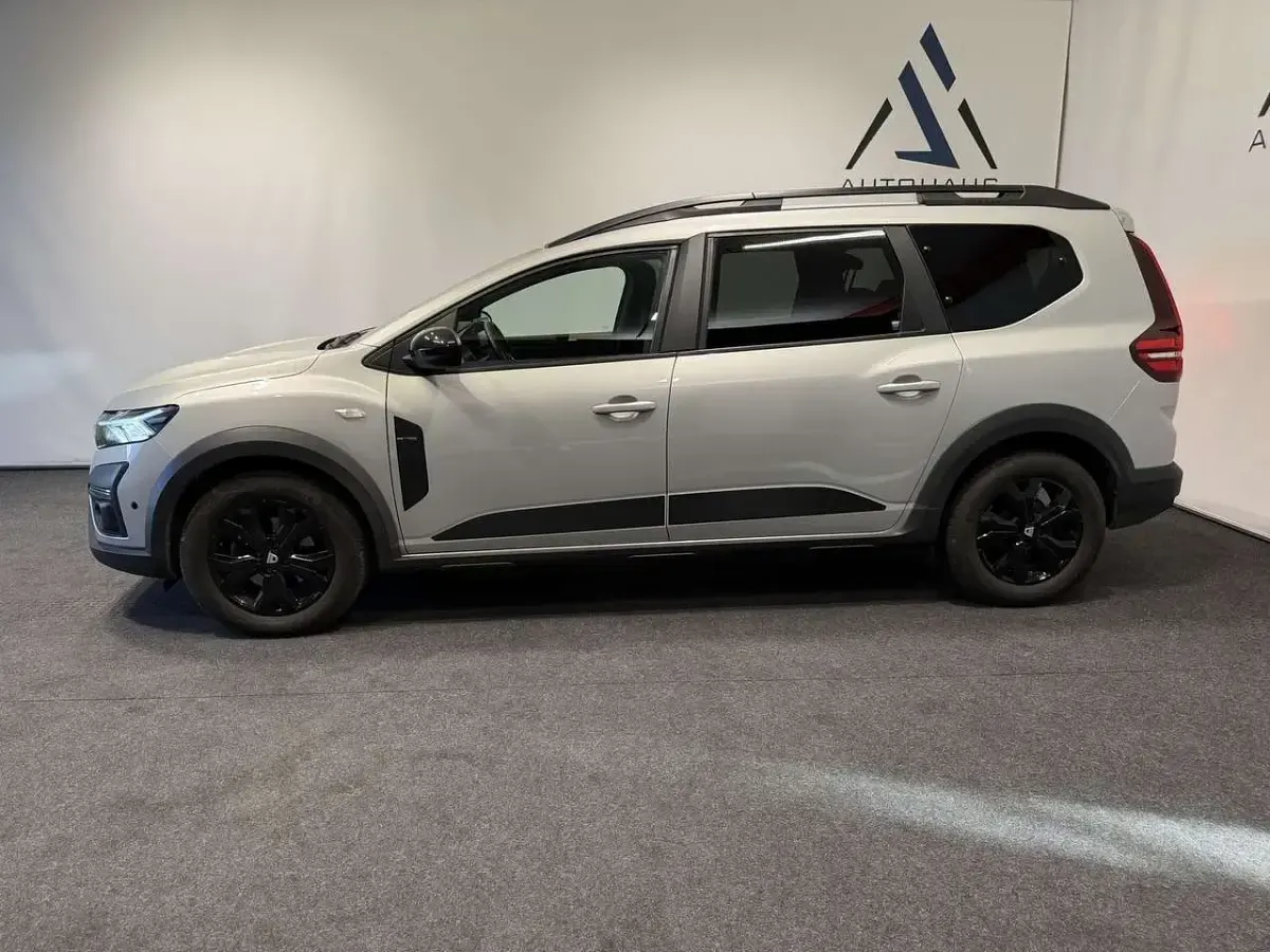 Gebraucht Dacia Jogger Extreme 101 PS (74 kW) 2022 Grau Van / Kleinbus