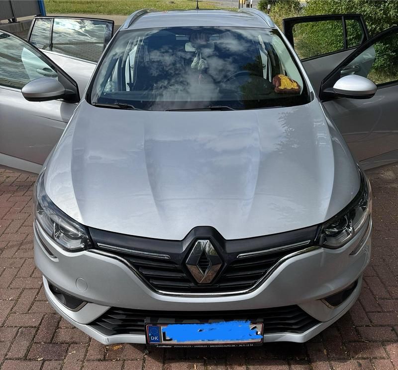 Silber Gebraucht 2017 Renault Mégane IV Kombi | 8.700 € (Fairer Preis) - Bild 1/4