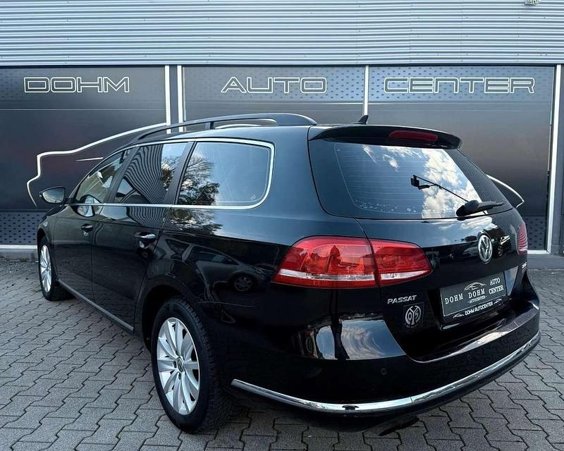 Gebraucht VW Passat 140 PS (102 kW) 2013 Schwarz Kombi