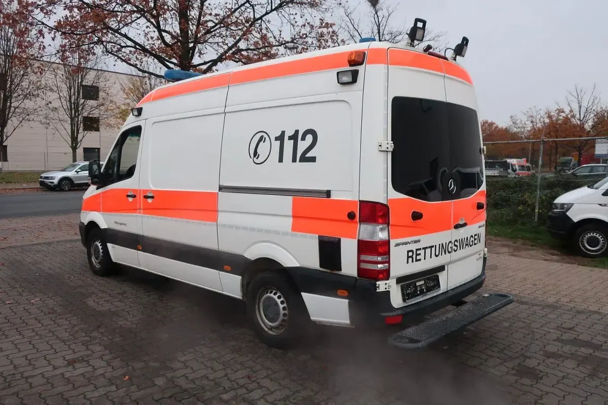Gebraucht Mercedes Sprinter 163 PS (119 kW) 2015 Weiß Van