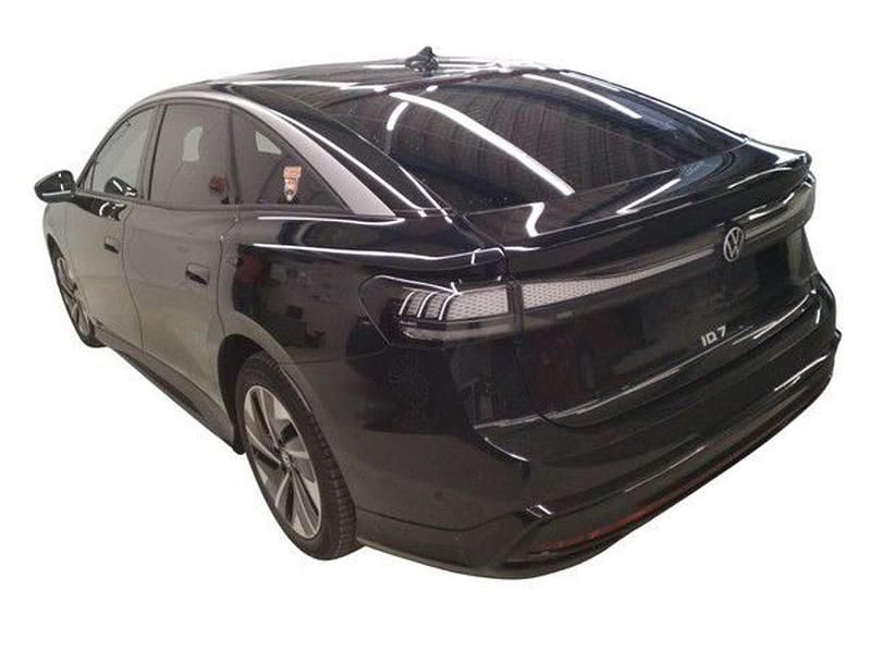 Gebraucht VW ID.7 Pro 210 kW (286 PS) 2025 Grenadillschwarz metallic Limousine