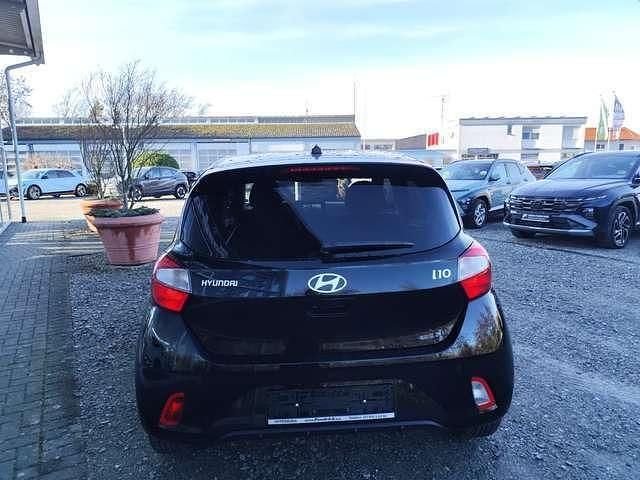 Neu Hyundai i10 Premium 79 PS (58 kW) 2025 Schwarz Kleinwagen