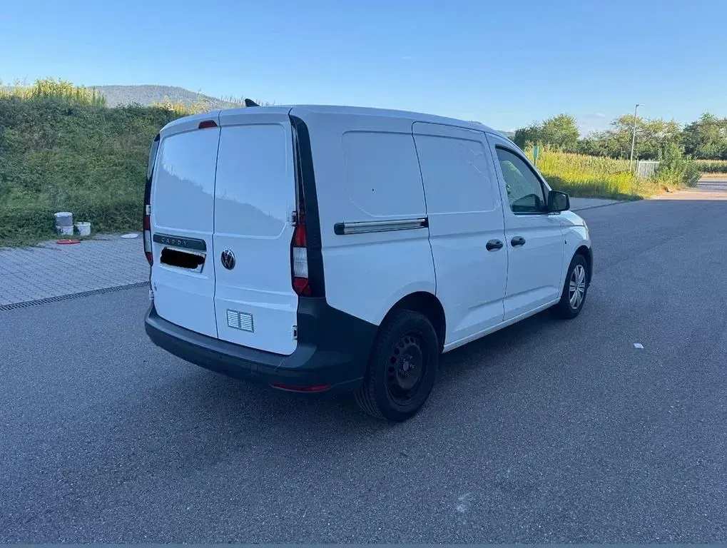 Gebraucht VW Caddy 75 PS (55 kW) 2022 Weiß Van / Kleinbus