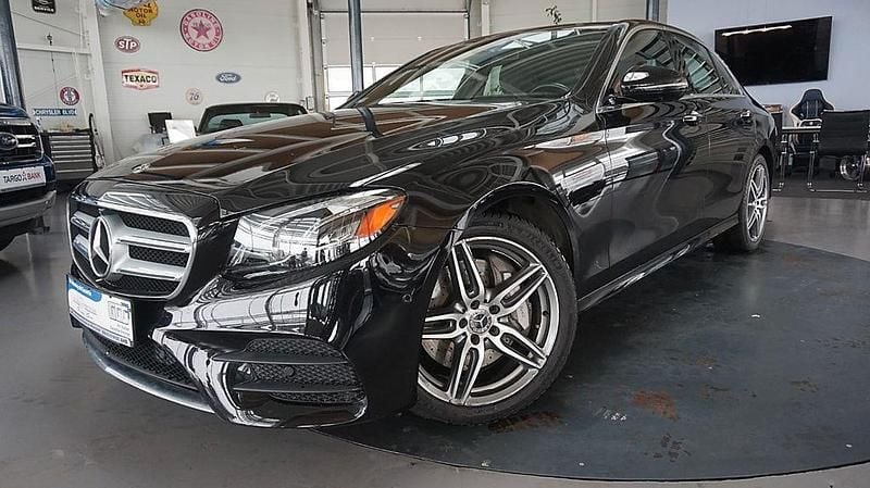 Gebraucht Mercedes E300 Avantgarde 245 PS (180 kW) 2018 Schwarz Limousine