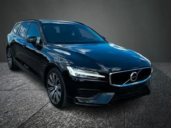 Gebraucht Volvo V60 163 PS (119 kW) 2022 Schwarz Kombi