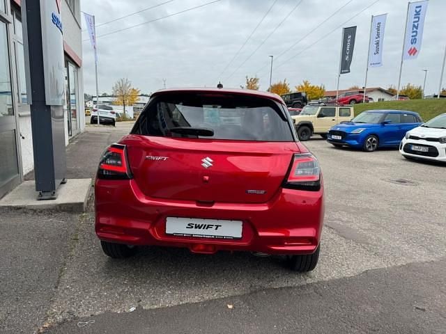 Neu Suzuki Swift Comfort 83 PS (61 kW) 2025 Rot Kleinwagen