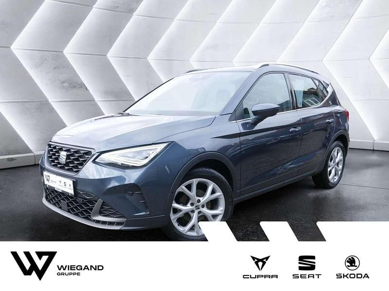 Grau Gebraucht 2022 Seat Arona FR SUV | 17.841 € (Fairer Preis) - Bild 1/4