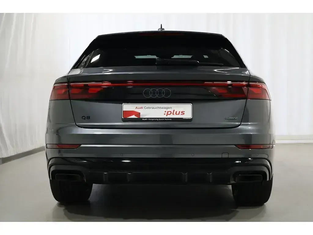 Gebraucht Audi Q8 Business 210 PS (154 kW) 2025 Grau SUV
