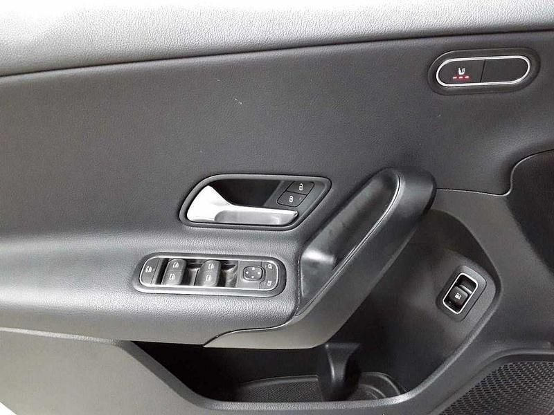 Gebraucht Mercedes A250 160 PS (117 kW) 2022 Silber Limousine