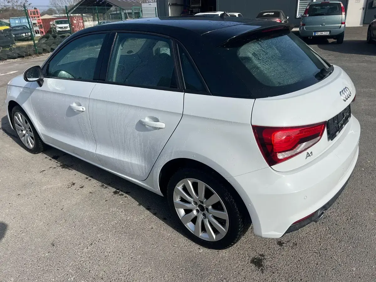 Gebraucht Audi A1 Sportback Design 90 PS (66 kW) 2018 Weiß Kleinwagen