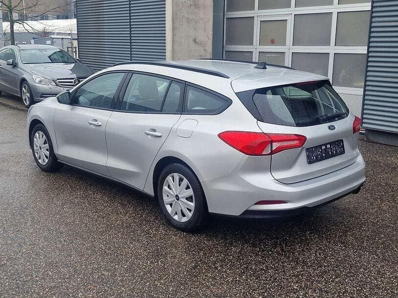 Gebraucht Ford Focus Trend 101 PS (74 kW) 2021 Silber Kombi