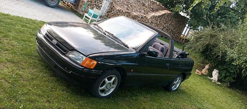 Schwarz Gebraucht 1991 Ford Escort Cabriolet Cabrio | 2.800 € - Bild 1/4