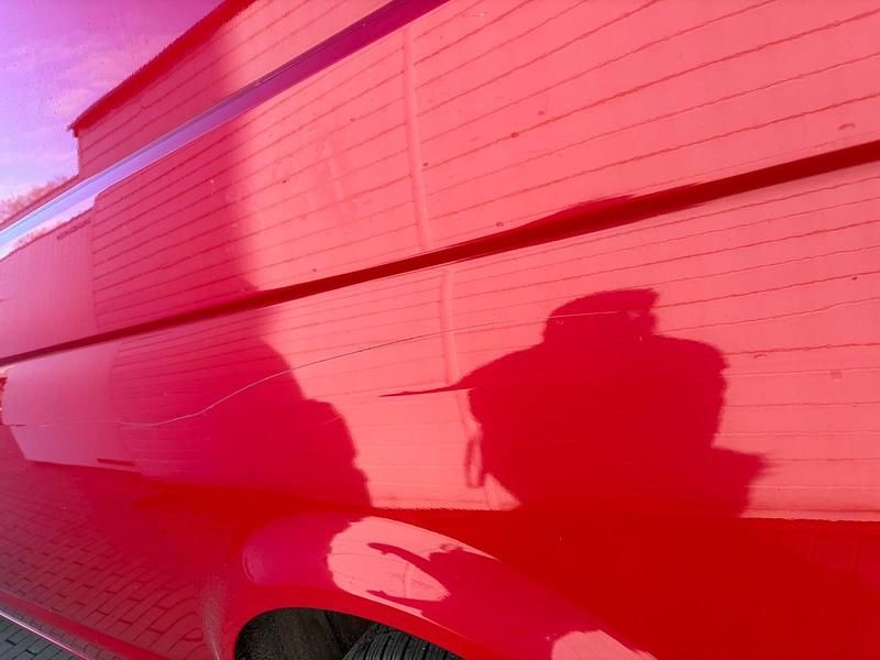 Gebraucht VW Transporter 84 PS (61 kW) 2016 Rot Van