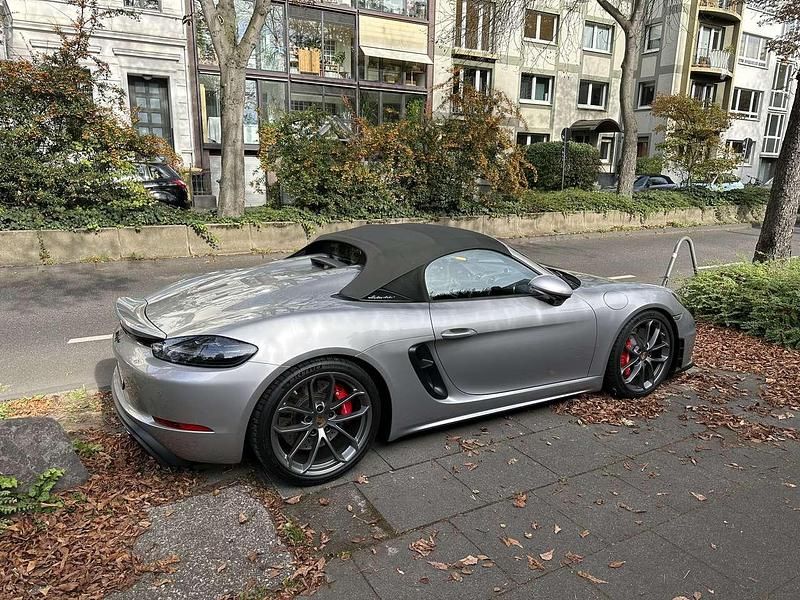 Silber Gebraucht 2022 Porsche 718 Spyder Cabrio | 108.718 € (Guter Preis) - Bild 1/4