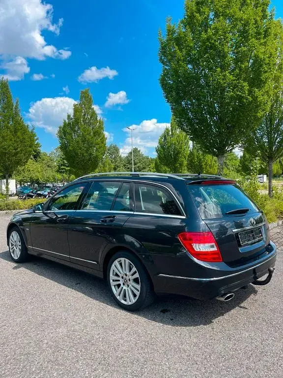 Gebraucht Mercedes C350 265 PS (194 kW) 2012 Schwarz Kombi