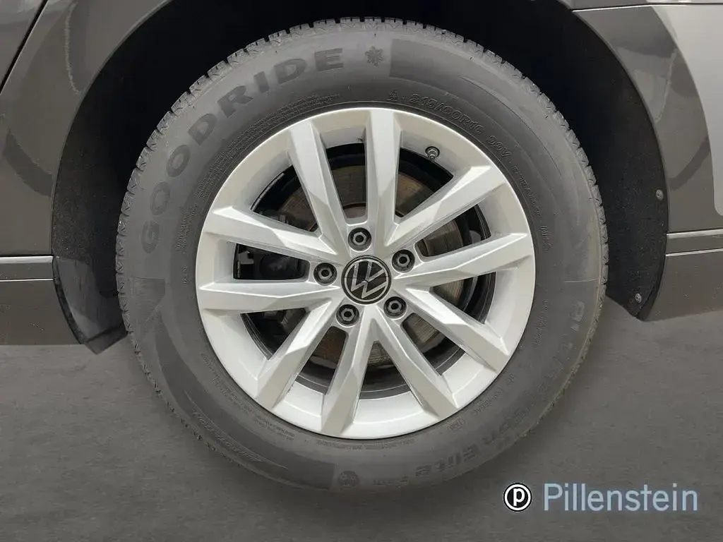 Gebraucht VW Passat Business 150 PS (110 kW) 2024 Grau Kombi