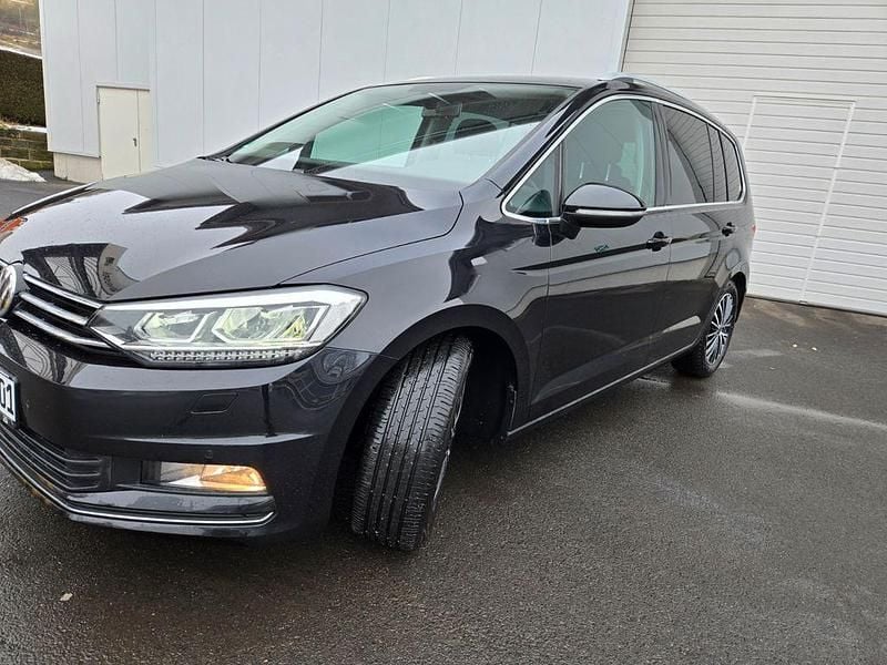 Gebraucht VW Touran Highline 190 PS (139 kW) 2016 Schwarz Van / Kleinbus