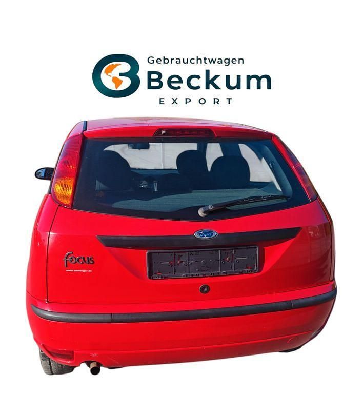 Second-hand Ford Focus Ambiente 75 CP (55 kW) 2004 Roșu Berlinǎ