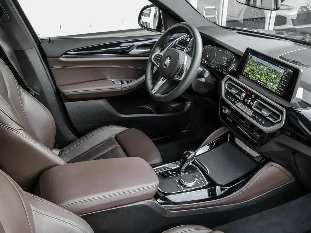 Gebraucht BMW X4 Performance 190 PS (139 kW) 2025 Black sapphire SUV