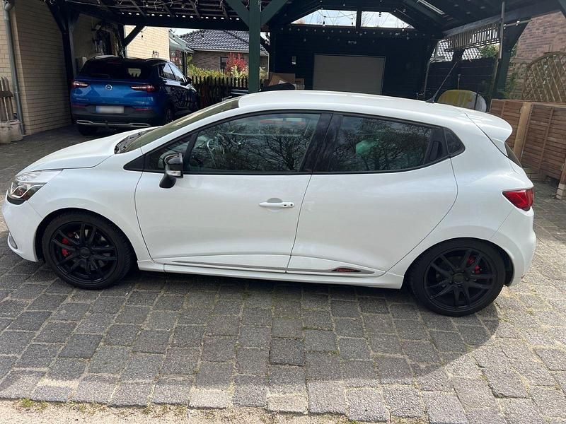 Gebraucht Renault Clio IV Trophy 220 PS (161 kW) 2016 Weiß Kleinwagen