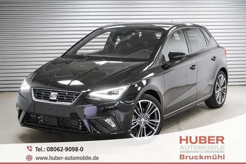 Midnightblack metallic (0e) Neu 2025 Seat Ibiza FR Limousine | 23.290 € (Guter Preis) - Bild 1/4