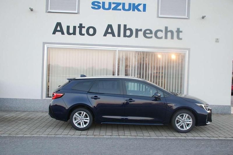 Dark blue mica metallic Gebraucht 2024 Suzuki Swace Comfort+ Kombi | 26.890 € (Fairer Preis) - Bild 1/4
