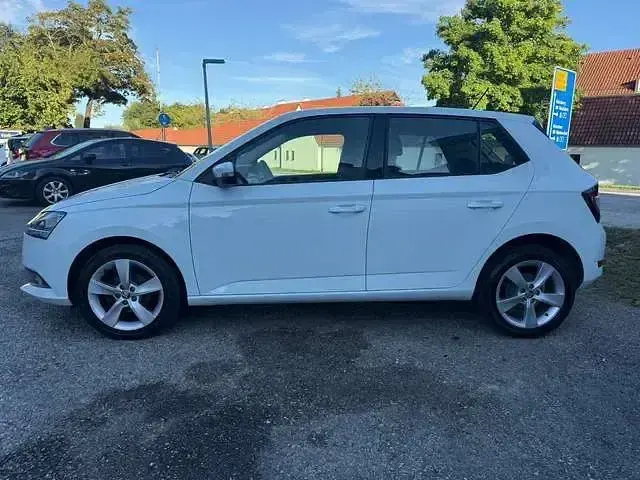 Gebraucht Skoda Fabia Cool Plus 60 PS (44 kW) 2019 Laserweiss Kleinwagen